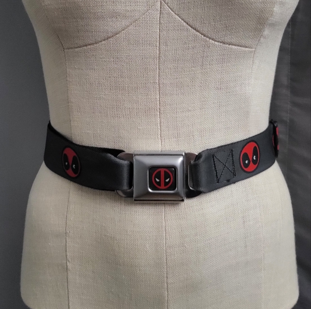 Buckle-Down Marvel Deadpool Belt.